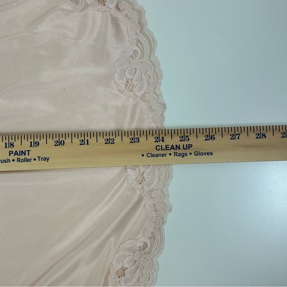 Warners Vintage Light Peach Skirt Slip w/Slits On Both Sides n Lace Trim, Size L - Picture 8 of 9